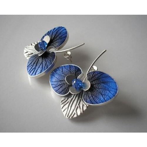 Fashion simple lady Bohemia retro simple sapphire leaf earrings retroTremella ornaments