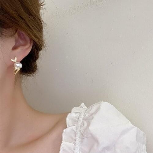 Fashion Retro Niche Design Love Pearl Ice Cream Earrings Female Personality Simple And Versatile Temperament Earrings Tide