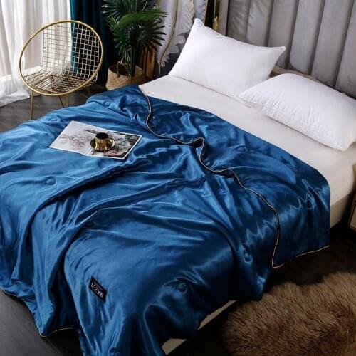 Cool Summer Air-conditioning Quilt Blanket Soft Breathable Thin Comforter Washable Artificial Ice Silk Bed Cover Bedspread New