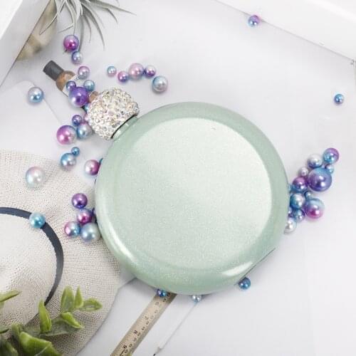 Women Round Alcohol Bottle Portable Mini Stainless Steel Hip Flask with Diamond Lid 304 Stainless Steel 10.1cm*9 cm*2.6cm