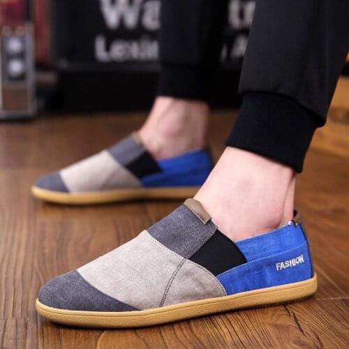 Canvas Sports Shoes for Male Lightweight Slip on Lazy Shoes Fashion Soft Men Loafers Moccasins Breathable Flats Driving Shoes