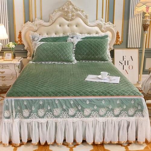Warm Soft Lace Bed Cover Velvet Quilted Bedspread Thick Queen King Size Detachable Bedsheet Ruffles Green with Two Pillowcases