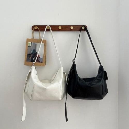 2021 New High Capacity Womens Bag Korean Middle Female Shoulder Bag Vintage PU Leather Soft Ladies Crossbody Bag Whole Sale