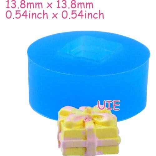 GYL040U 13.8mm Present Cake Silicone Mold Fondant Cake Decoration Candy Resin Clay Earrings Necklace Craft Soap Candle FOOD SAFE