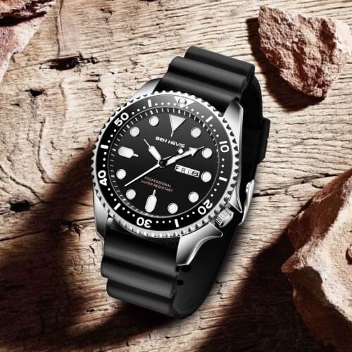 Mens Watches Top Brand Luxury Classic Automatic Quartz Watch Luminous and Calendar Display Men Sport Rubber Strap Black