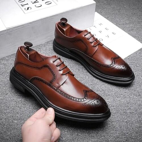 Yomior New Business Casual Men Shoes Real Leather Formal Dress Loafers High Quality British Vintage Brogue Shoes Wedding Oxfords