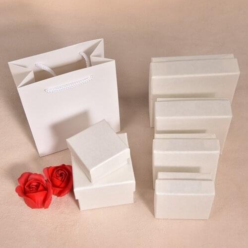12 PCS/Lot White Jewelry box For Ring Necklace Bracelet Set Kraft Box With black Spone inside Gift Jewellry Boxes