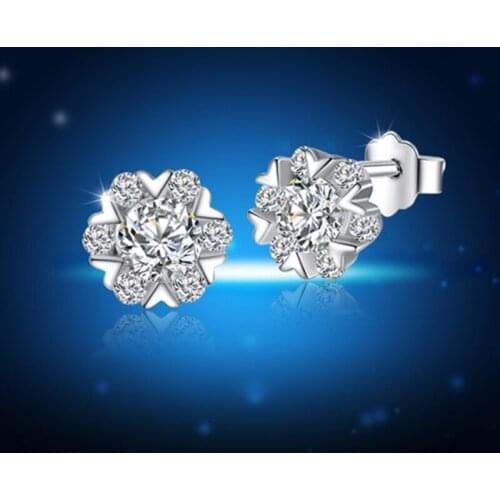 Snowflake Earring Cute Heart Earrings Silver Color Heart Crystal Stud Earrings For Women Fashion Wedding Jewelry Gifts