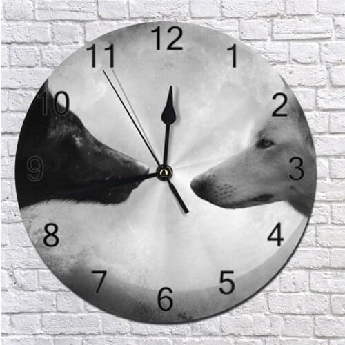 Wolf Animal Wall Clock Numeral Digital Dial Mute No Ticking Slient Battery Operated Kitchen Clock Kitchen Wall Decor for Bedroom