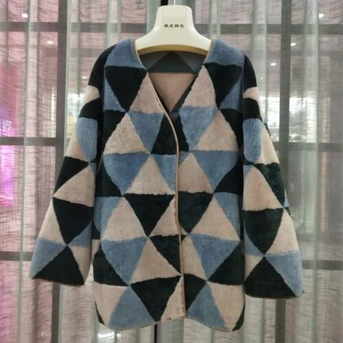 Abrigos invierno mujer 2021 full pelt contrast color women coat winter real sheep fur parka double-faced fur clothing V-neck