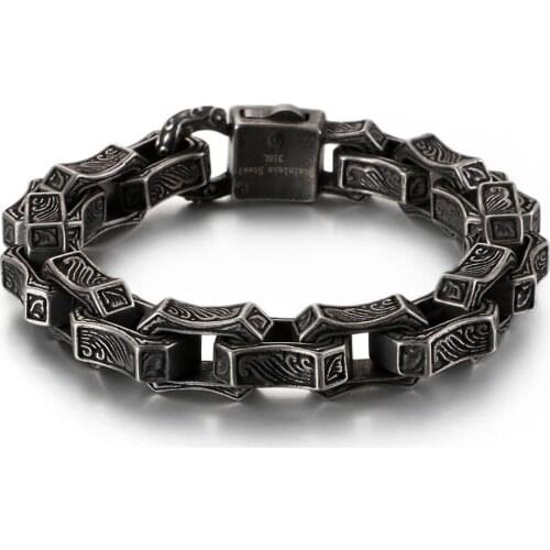 Qiaonitu Engraved Bracelets