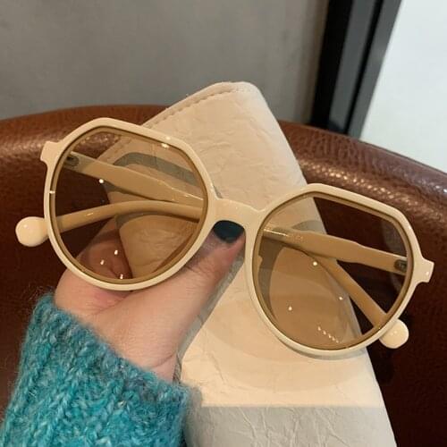 Fashion Lady Sunglasses Women Retro Round Brown Shades Female Eyewear Womens Sunglasses Vintage Eyeglass UV400 Oculos De Sol