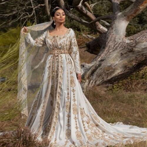 Graceful Embroidered Wedding Dresses Long Sleeve Satin Beaded Saudi Arabic White Bridal Gown Custom Made Muslim Wedding Gowns