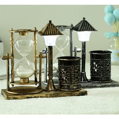 Creative Retro Pen Holder Learning Office Desk Sundries Stationery Storage Box Hourglass Design Night Light Desktop Decoration