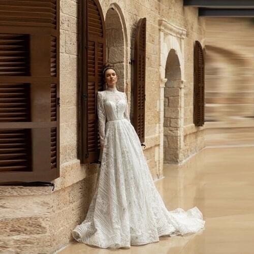 Vintage Classic A Line Lace Long Sleeve Bride Wedding Dresses High Neck Illusion Buttons Back Bridal Gowns Appliqued Court Train