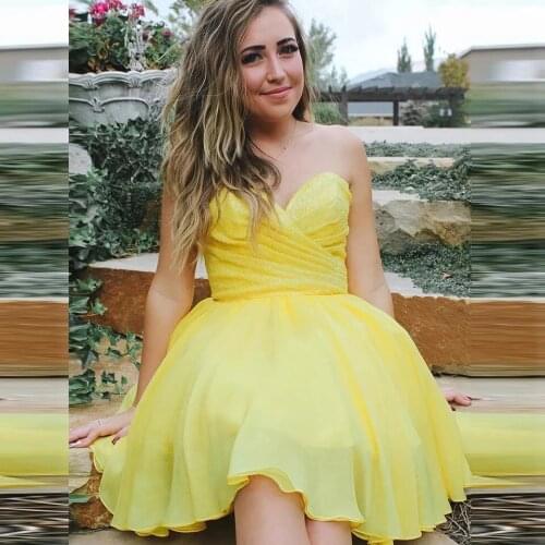 Sweet Yellow Homecoming Dress 2021 Sweetheart Pleat Sleeveless Tulle Short Mini Party Prom Gown For Girls Above Knee Blackless
