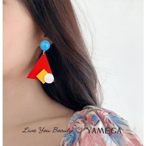 Fasion Korean Unique Contrast color Resin Earrings Red Social Statement Drop Triangle Wooden Earring for Women Party Jewelry New