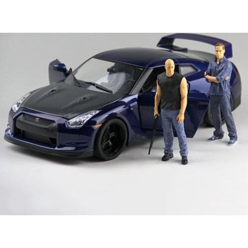 1/18 scale mini resin doll doll Dominic Bryan model speed bald model suitable for car scene decoration ornaments