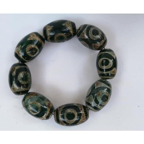 YIZHU CULTUER ART Collection Old Chinese Natural Agate Carved 3 eye Hand Chain Decoration Gift