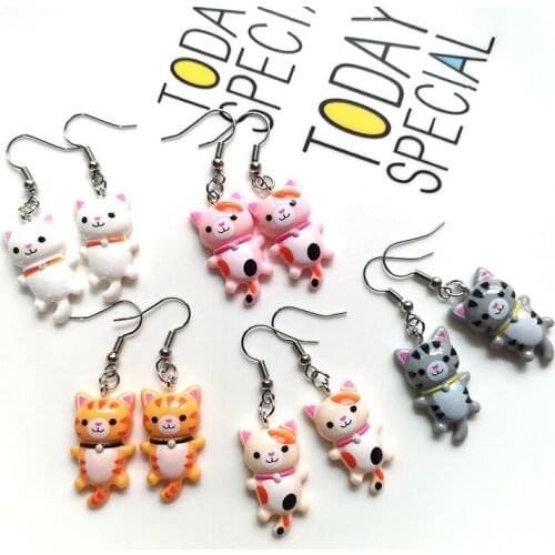 2021 New Design Ladys Simulation Personalized Creative Fashion Cute Cartoon Cat Shape Earrings