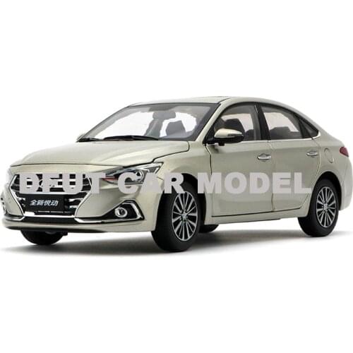 Diecast 1:18 Alloy Pull Back Toy Elantra 2017 Car Model Of Childrens Toy Cars Original Authorized Authentic Kids Toys
