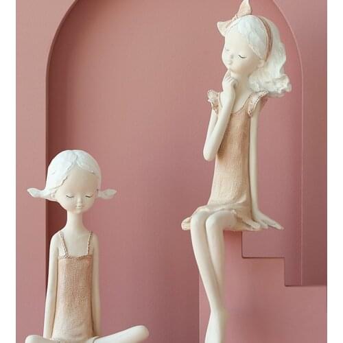 Nordic ins simple cute girl heart statuette living room wine cabinet creative desktop decoration home wedding decoration gift