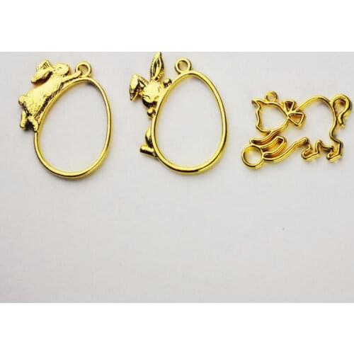 5pcs Playing Cat Key Chain Pendant UV Resin Craft Open Bezels Easter Egg Rabbit Metal Frame DIY Resin Jewlry Accessories Charms