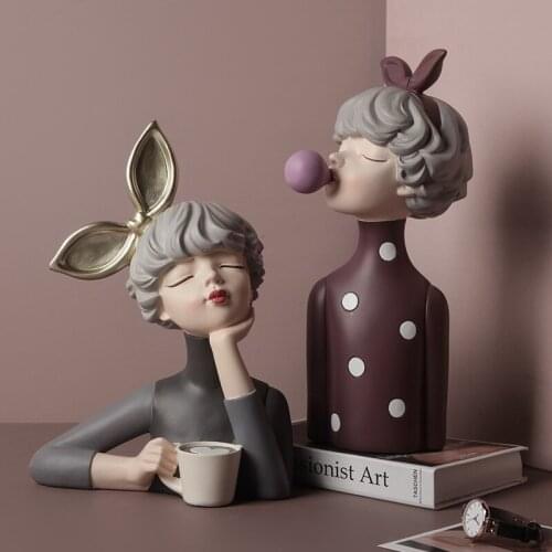2021 Beautiful Girls Fashion Resin Art Statue Fairy Tale Gift Accessories Modern Sculpture Home Decoration Industrial