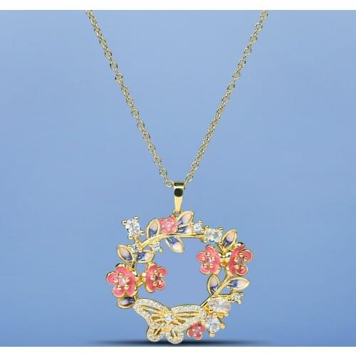 Exquisite Colorful Flower Circle Womens Pendant Necklace Inlaid Zircon Butterfly Womens Clavicle Chain Handmade Enamel Jewelry