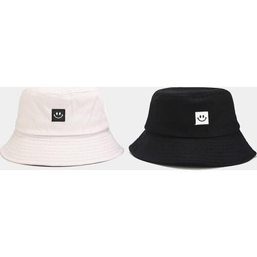 New Smiley Face Patch Fisherman Hat Womens Bucket Hat Summer Simple Sunscreen Leisure Wild Sun Protection Hat Unisex Panama Cap
