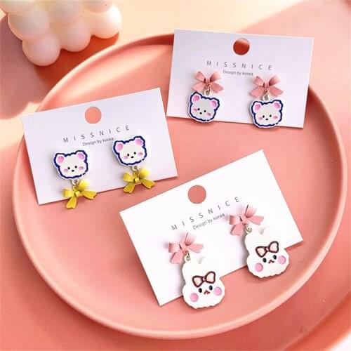 Cute Lovely Small Animal Cat Drop Earrings for Girls Sweety Bowknot Cat Dangle Earring 2021 New Style Pendent Ear Jewelry Women