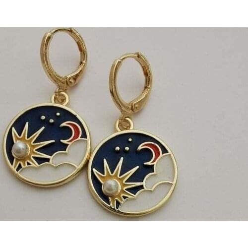 2021 Simple Gold Moon Sun Earring Endless Hoops Huggies Dangle Earrings for Women Girl Fashion Party Jewelry Gifts Female Bijoux