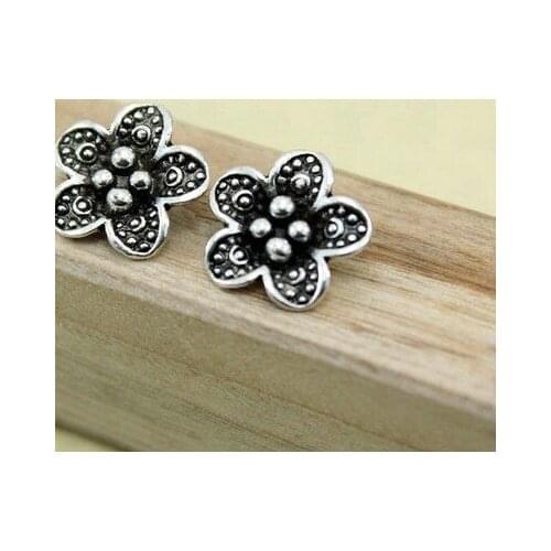 20pcs/lot Tibetan Silver spacer Plum blossom pendant Loose Bead Spacer Beads Connectors for DIY Jewelry Making bracelet dfvs