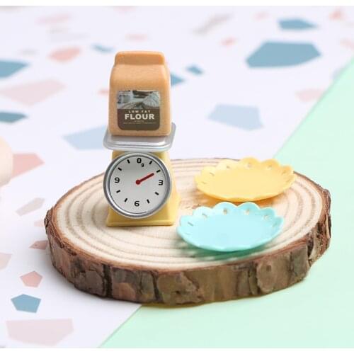 1 Set 1/6 1/12 Dollhouse Miniature Accessories Model Baking Electronic Bench ScaleKitchen Toys for Doll House Decoration