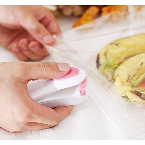 Mini Portable Bag Sealer Food Preservation Bag Clip Hot Sealer Candy Blend Color Kitchen Gadgets and Accessories Convenience