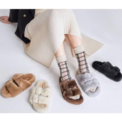 QIUCHEN 2021 New arrival women Mink Fur Slippers Fluffy Flops Diamond Chain Real Fur Slides For Women Ladies House Slippers