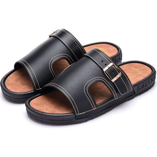 Fashion Outdoor Light Non-slip Slippers PVC Summer Breathable Simple Men Slippers Casual Soft Wear-resistant Rubber Beach Shoes