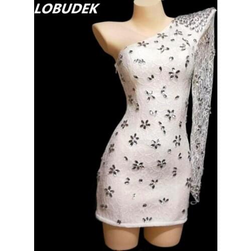 Sexy Single Shoulder White Lace Rhinestones Dress Crystals Bag Hips Short Dress Club Bar Singer Concert Stage Outfit DS Costume