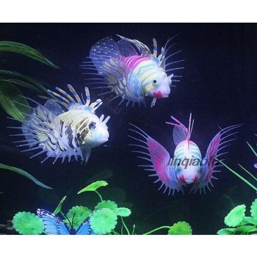 Aquarium landscaping decoration, fluorescent artificial color lionfish swimming plastic ornamental fake fish