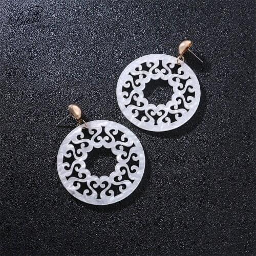 Badu White Acetic Acid Earring Vintage Carved Big Round Acrylic Pendant Dangle Earrings Bohemian Jewelry Party