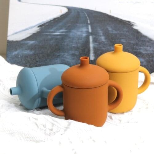 1 Set Baby Silicone Water Cups Leakproof Portable Beverage Cups BPA-free Children Soft Straw Cups 97BC