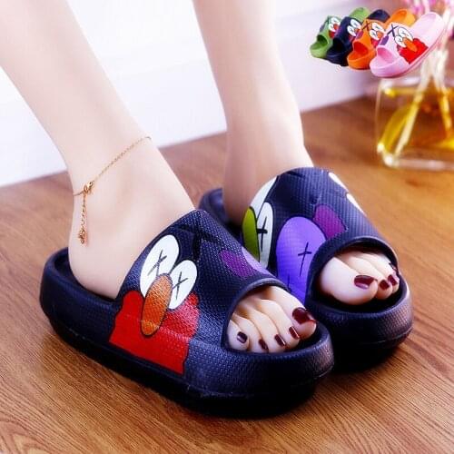 2021 summer new ladies slippers trendy casual cute cartoon sandals thick-soled non-slip soft-soled comfortable beach shoes
