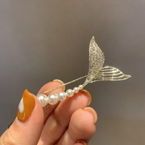 Fish Tail Pearl Brooches Pins Women Fashion Jewelry Accessories Simple Elegant Collar Button Anti-exhaust