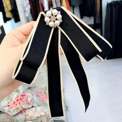40GC Korean Vintage Women Girls Brooch Bow Tie Imitaion Pearl Rhinestone Flower Jewelry Pin Necktie Preppy Style Corsage