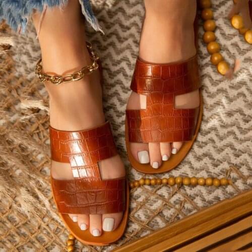 New Fashion Trend Female Summer Slippers Casual Flat Soled Womens Home Indoor Beach Sandals Black Comfort PVC Slides