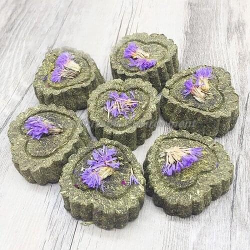 2PCS Small Pets Hamster Grinding Teeth Cake Cookie Animals Rabbit Chinchilla