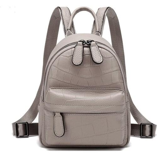 Luxury Large Capacity Retro Cowhide Soft Leather Fashion Bag Classical Large Capacity Leisure Women Backpack New Travel Bags