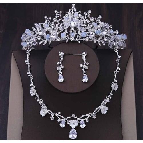 2019 New Bridal Jewelry Sets Crystal Crown Zircon Necklace Earrings Set Brides Wedding Engagement Party Tiara Pearl Jewelry Set