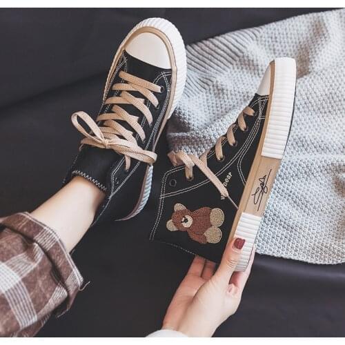 2021 New Women Canvas Shoes Cute Bear All-match High-Top Korean Student Ins Fashion Trends Vulcanized Sports Sneakers