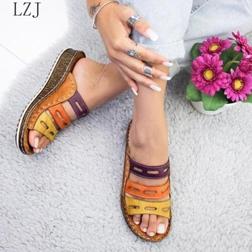 Fashion Women Slippers Summer Slip on Sandals Shoes Casual Mixed Color Soft Leather Slippers Female Retro Flip Flops Shoes 2020